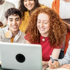 Pedagogie digitală: competențe și tehnologii pentru excelența în educație