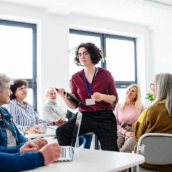 Curs de formator – dezvoltarea competențelor de instruire și facilitare a învățării